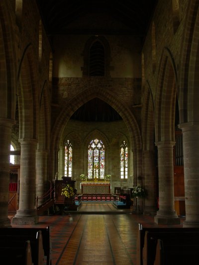 Ventana que representa una vista hacia el extremo este de la iglesia de English School