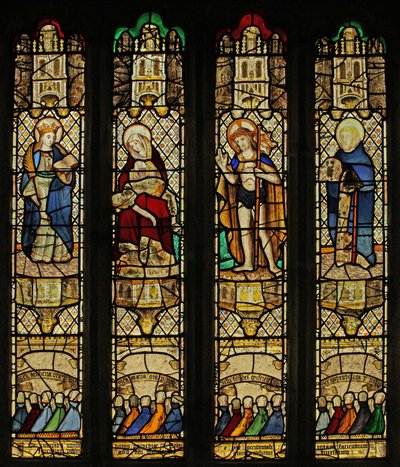 Ventana n3 que representa a Cristo, la Piedad, Santa Mabena, San Mewbred de English School