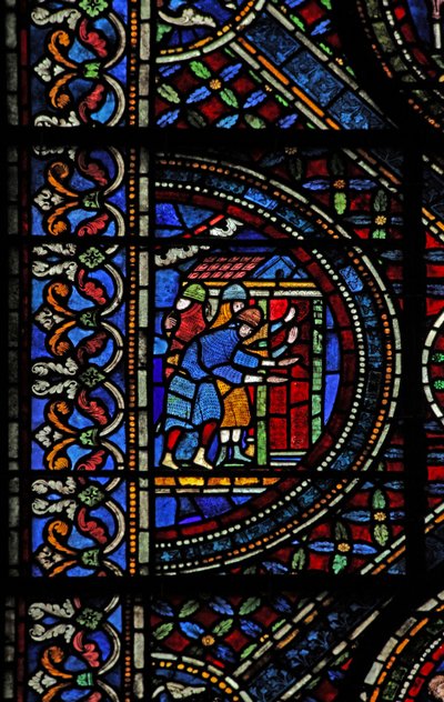Ventana n7 que representa una escena de la vida de Santo Tomás Becket: caballeros en la puerta de Canterbury de English School