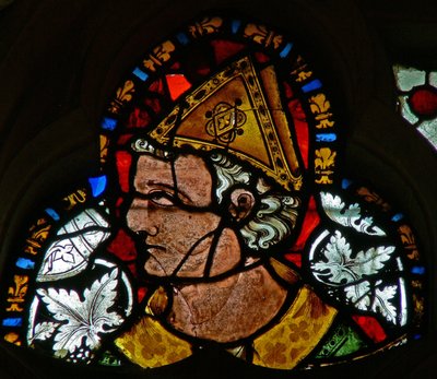 Ventana s-2 que representa a San Cuthbert de English School