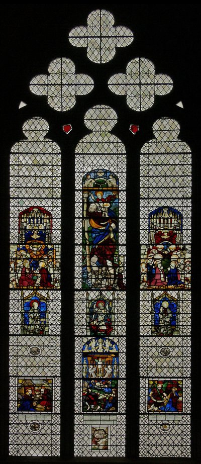 Ventana w36 que representa una ventana compuesta de paneles extranjeros e ingleses del siglo XIV y XVI de English School