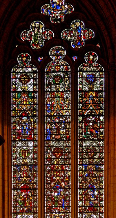 Ventana w42 que representa la ventana de Peter de Dene con escenas de la Vida de Santa Catalina de English School