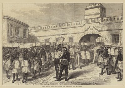 Mujeres saliendo del Castillo del Cabo con provisiones para las tropas (grabado) de English School