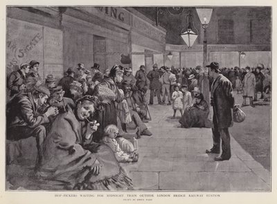 Recolectores de lúpulo esperando fuera de la estación de London Bridge para el tren de medianoche a Kent de Enoch Ward