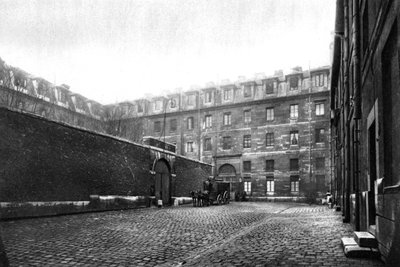 Patio de la prisión de mujeres de Saint Lazare, París, 1931 de Ernest Flammarion