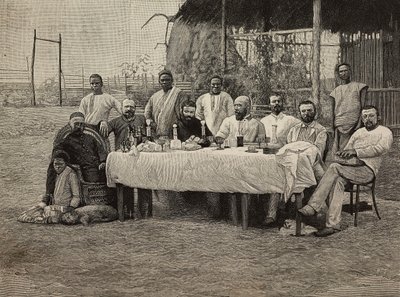 Banquete de la sociedad antiesclavista en el consulado italiano en Boma, República Democrática del Congo, grabado de Ernesto Mancastropa a partir de una fotografía de Giuseppe Corona, de L