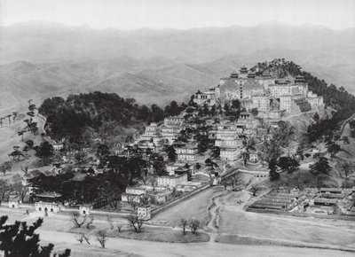 Jehol, Potala, Chihli, El monasterio de Lama Potala en Jehol, Vista desde el sureste (foto b/n) de Ernst Boerschmann