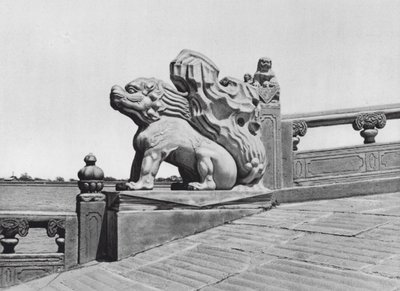 Pekín, Wan shou shan, Chihli, Final del puente del Palacio de Verano (foto en blanco y negro) de Ernst Boerschmann