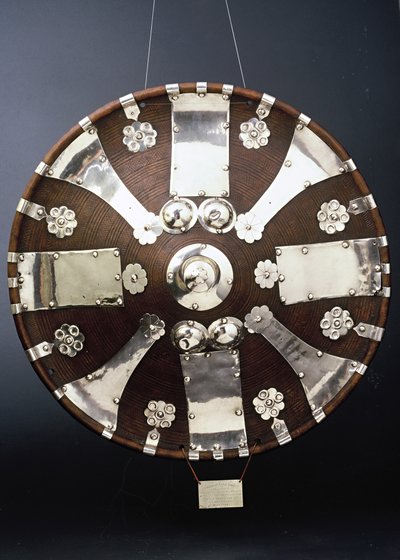 Escudo (cuero y plata) de Ethiopian School