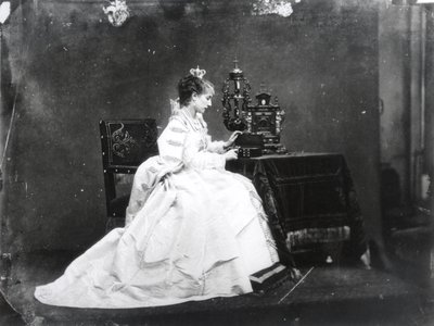 Sarah Bernhardt (1844-1923) en el papel de Marie de Neubourg en 
