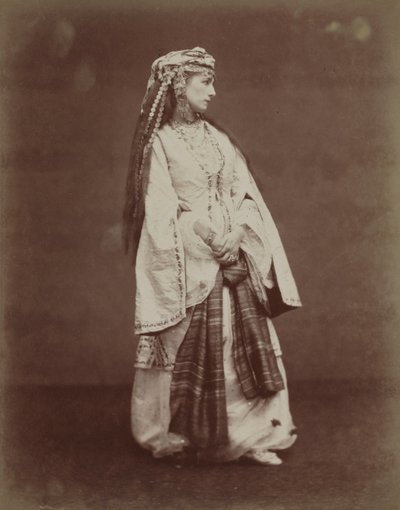 Sarah Bernhardt in "Zaire" by Voltaire de Etienne Carjat