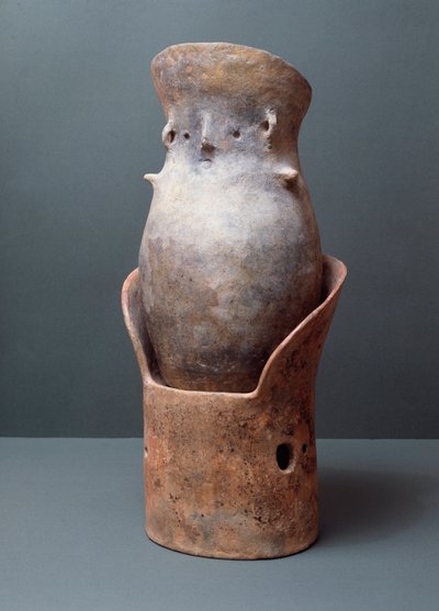 Civilización etrusca, rito funerario: osario canópico en forma, siglo VIII a.C. Del sitio de Bisenzio de Etruscan
