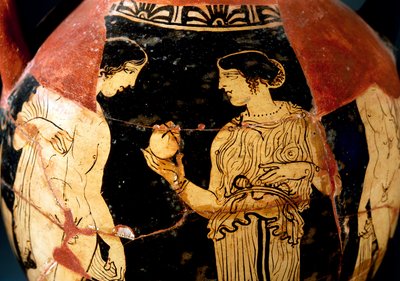 Cerámica de figuras rojas, pelike que representa a una joven ofreciendo una granada, restaurada por el Pintor de Sommavilla de Etruscan