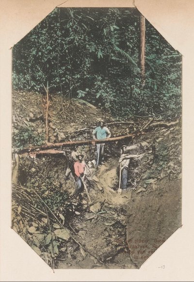 Buscadores de oro en un placer En el placer Dien mersi Sarakreek, Surinam ...cabeza de un arrecife de cuarzo en un barranco (título sobre el objeto) de Eugen Klein