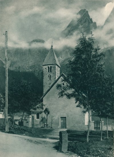 Capilla y grupo Pala, San Martino di Castrozza, Dolomitas, Italia de Eugen Poppel