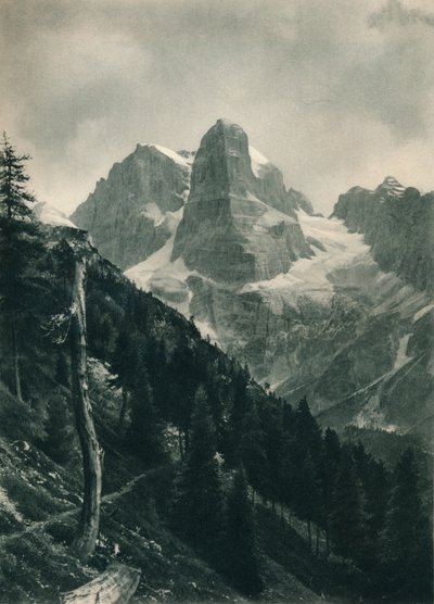 Vista del Grupo Brenta, Madonna di Campiglio, Dolomitas, Italia, 1927 de Eugen Poppel