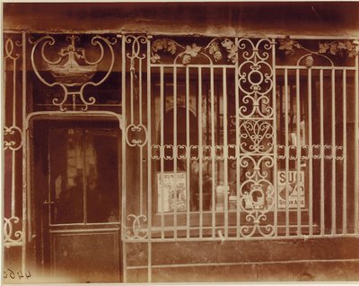 A La Grace de Dieu de Eugène Atget