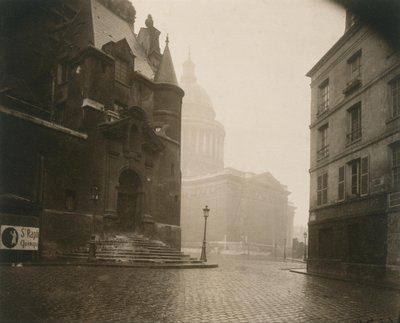 Rue de la Montagne Ste. Geneviève de Eugène Atget