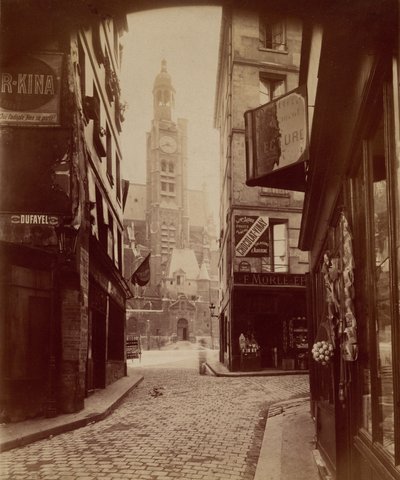 St. Etienne du Mont, rue de la Montagne Sainte Genevi√®ve (St. √âtienne du Mont, calle de la Montaña Sainte Genevi√®ve),1898 (foto) de Eugène Atget