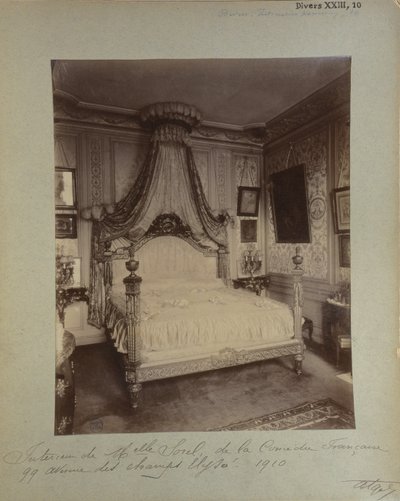 Dormitorio de Cécile Sorel en 99 Avenue des Champs Élysées, 1910 de Eugène Atget