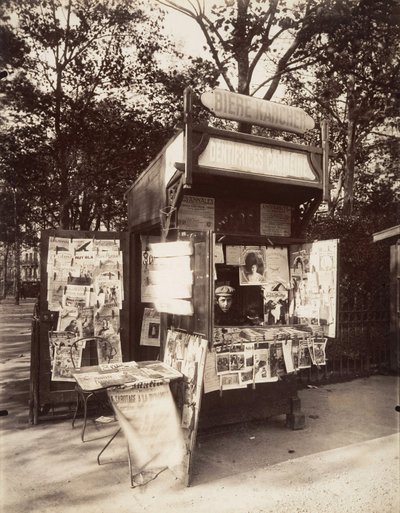 Kiosco en París, c.1910 de Eugène Atget