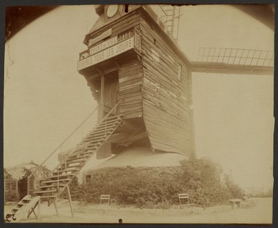 Montmartre, Moulin de la Galette, Rue Lepic de Eugène Atget