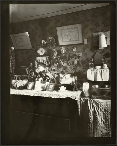 (Petite Chambre d