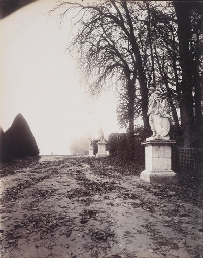 Versalles, Allee des Trois Fontaines, c.1906 de Eugène Atget
