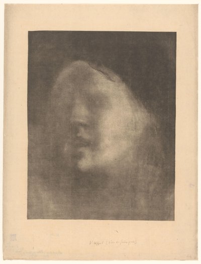 Rostro de una joven que habla
L