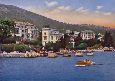 Opatija, ahora Opatija en Croacia: Villas vistas desde el Puerto, Sanatorio Dr Horvat, y otros (foto) de European Photographer