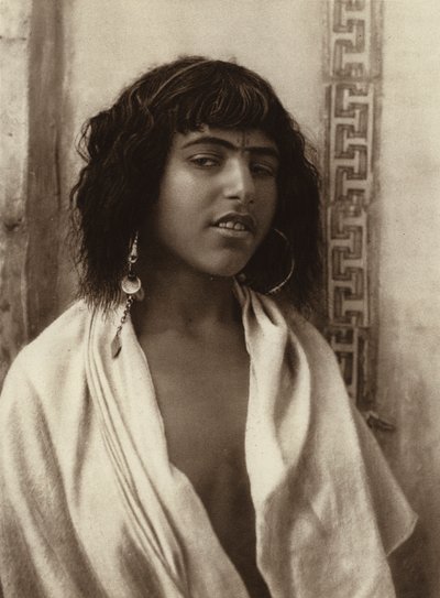 Argel, chica bereber (foto b/n) de European Photographer