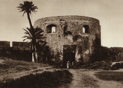 Arzila, Puerta en la muralla de la ciudad de European Photographer