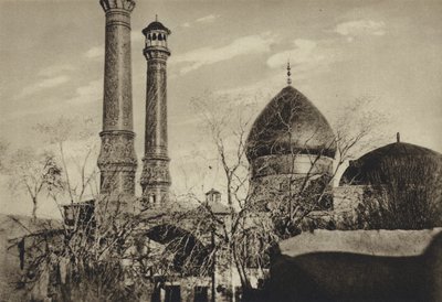 Persia, Teherán, Tumba de Abdoll Asim (foto b/n) de European Photographer