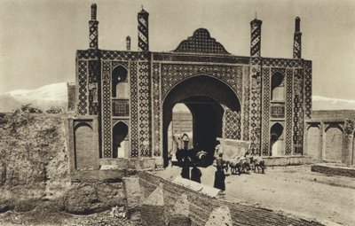 Persia, Teherán, Puerta de la ciudad (foto b/n) de European Photographer