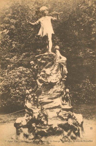 Estatua de Peter Pan en el Parque DEgmont en Bruselas de European Photographer