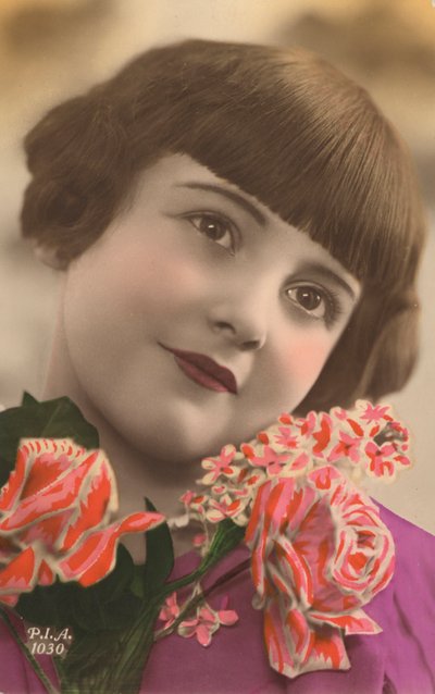 Retrato de una niña con flores (foto) de European Photographer