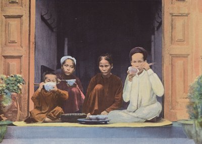 Comida de una familia annamita de European Photographer