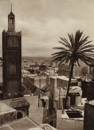 Tánger, Vista de la ciudad con la Mezquita Aissaula de European Photographer