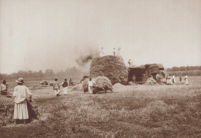 Trilla de trigo en Alfold, las llanuras de Hungría (foto en blanco y negro) de European Photographer