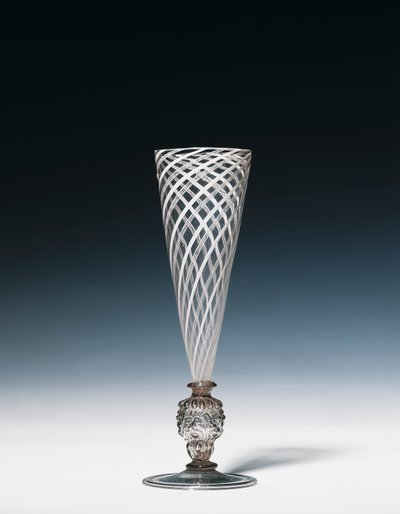 Flauta de latticinio a la manera de Venecia, segunda mitad del siglo XVI, Venecia o Países Bajos de European School