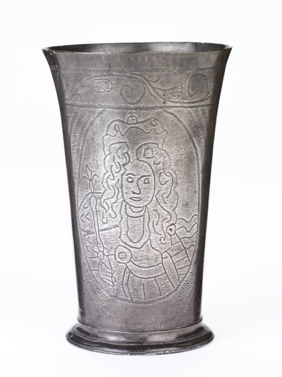 Vaso conmemorativo de peltre con retratos de William III y Mary II, c.1689-94 de European School