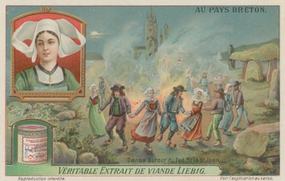 Bailando alrededor del fuego en la víspera de San Juan (solsticio de verano) de European School