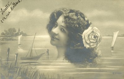 Chica con una rosa en el pelo (foto b/n) de European School