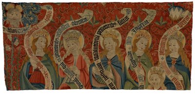 Fragmento de tapiz que representa al Todopoderoso y a seis santas mujeres, probablemente de un antependium, finales del siglo XV (lana) de European School