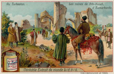 Las ruinas de la mezquita Bibi-Khanym en Samarcanda en Uzbekistán de European School