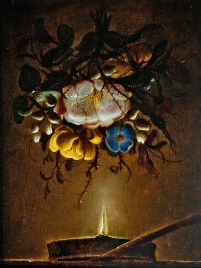 Una naturaleza muerta con un ramo de flores colgando cerca de una vela de Evert van Aelst