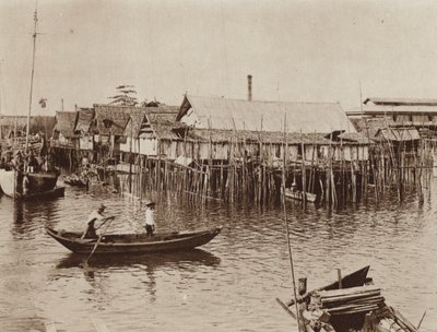 Casas de pescadores construidas sobre pilotes sobre el agua, Singapur (fotografía en B/N) de Ewing Galloway