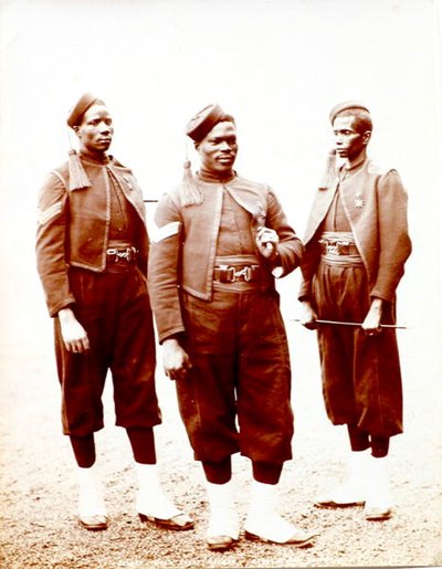 Sargentos Hausa en la Costa de Oro, junio 1897 de F.G.O. Stuart