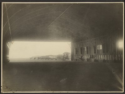Le Repos des Avions de Fedele Azari