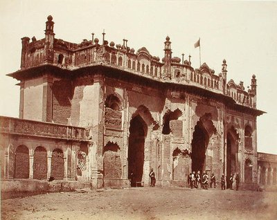 Una puerta en Lucknow de Felice Beato